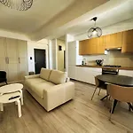 Διαμέρισμα Neo 5 - Chic & Cozy - Private Parking *