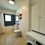 Neo 5 - Chic & Cozy - Private Parking