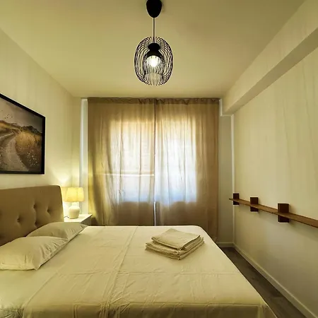Neo 5 - Chic & Cozy - Private Parking Apartament *